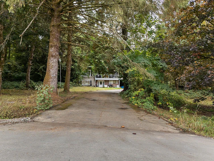 18268 74 Avenue, Surrey, BC, V4N 6C1