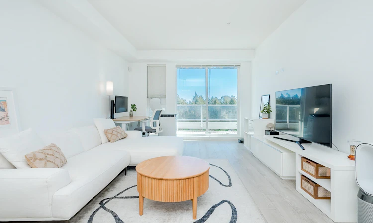 602-6677 Cambie Street