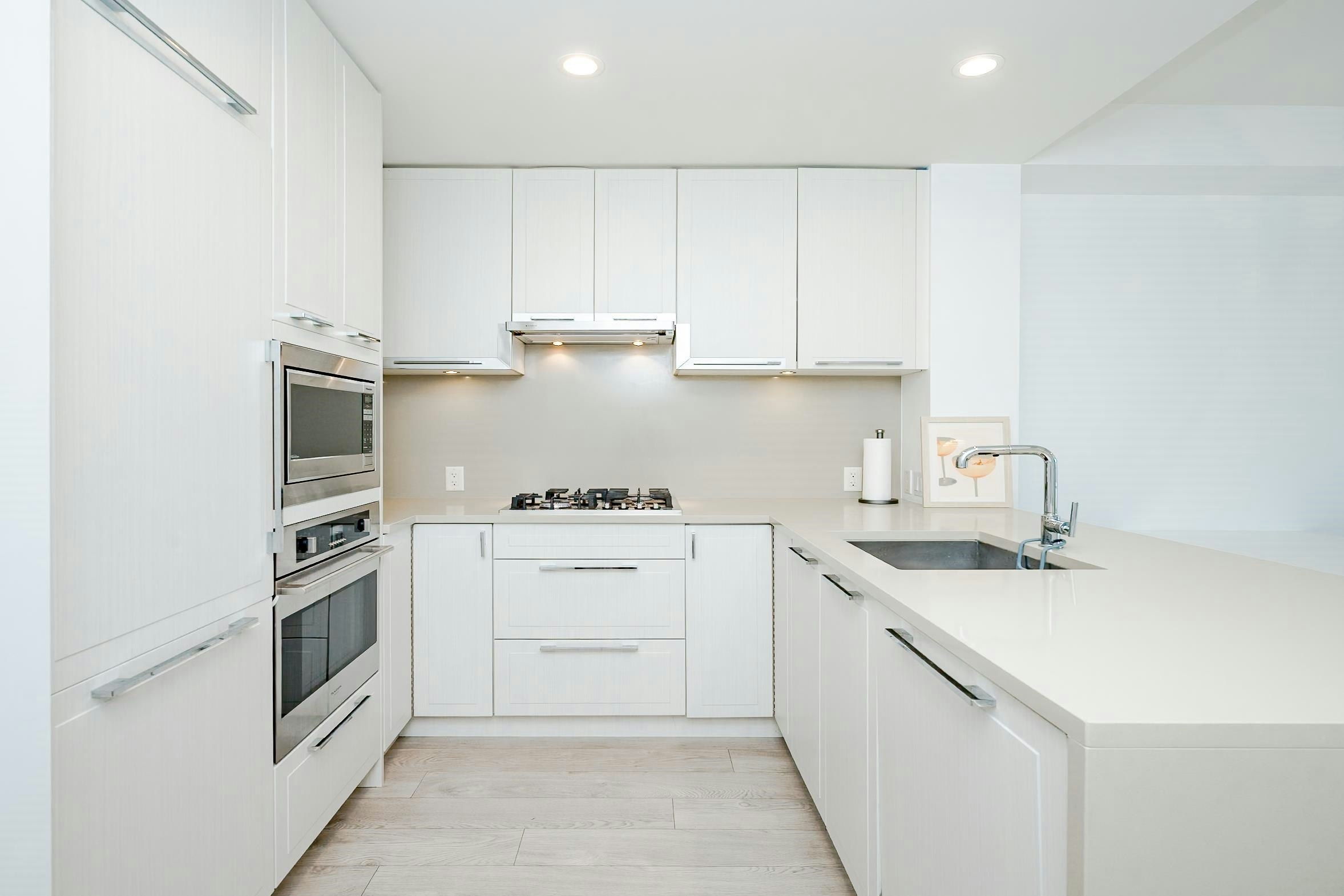 602-6677 Cambie Street, Vancouver, BC, V6P 0E6 - 14