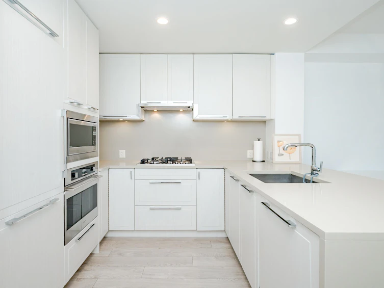 602-6677 Cambie Street, Vancouver, BC, V6P 0E6 - 14