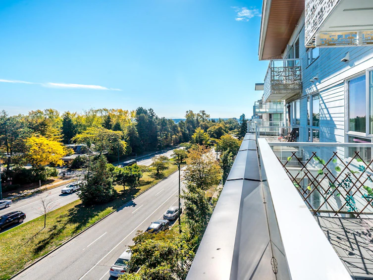 602-6677 Cambie Street, Vancouver, BC, V6P 0E6 - 3