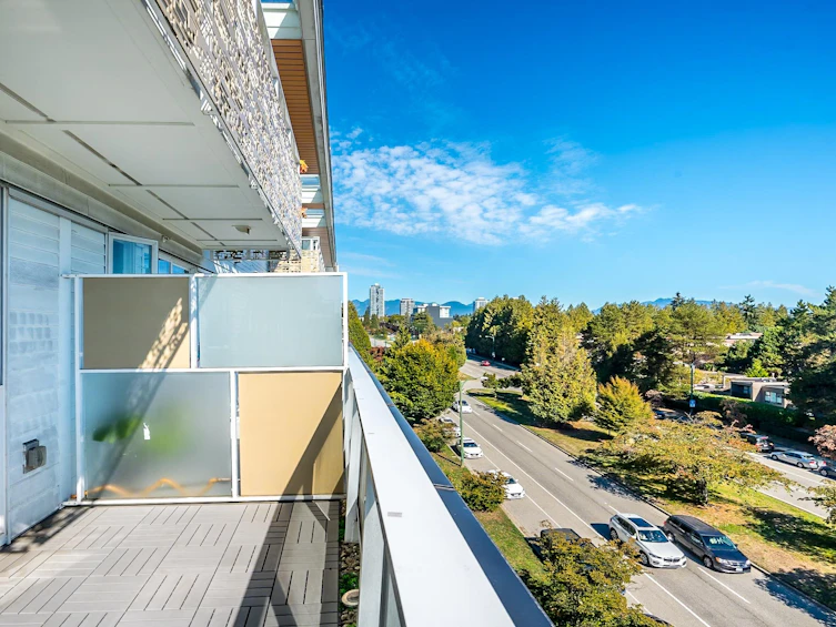 602-6677 Cambie Street, Vancouver, BC, V6P 0E6 - 4