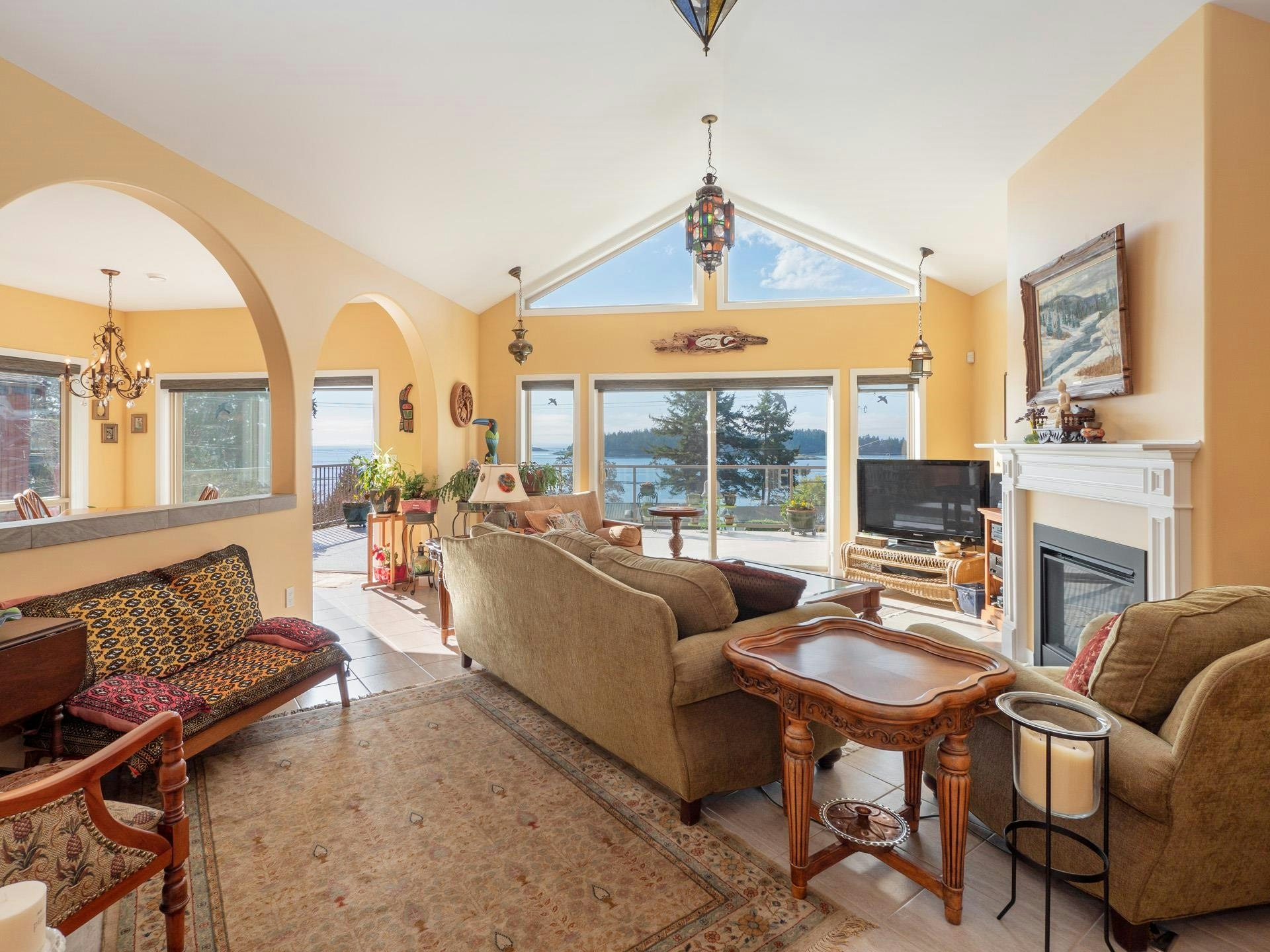 6682 Sunshine Coast Highway, Sechelt, BC, V0N 3A8 - 6