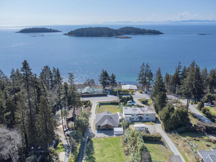 6682 Sunshine Coast Highway, Sechelt, BC, V0N 3A8 - 33