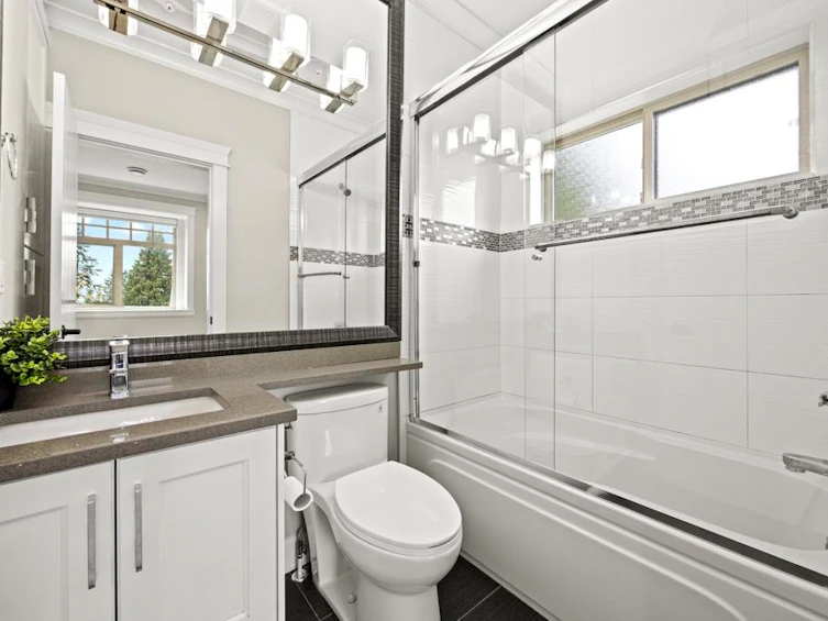 1919 Dublin Street, New Westminster, BC, V3M 3A4 - 21