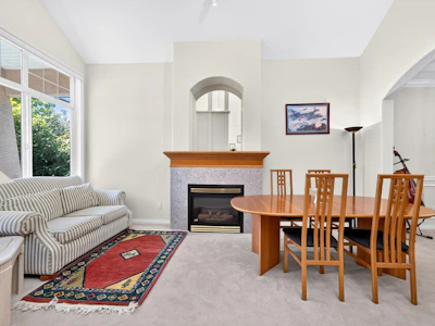 6215 Dunsmuir Crescent - 4