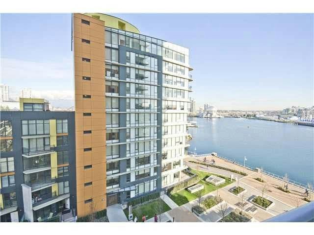 2705-8 Smithe Mews, Vancouver, BC, V6B 0A5