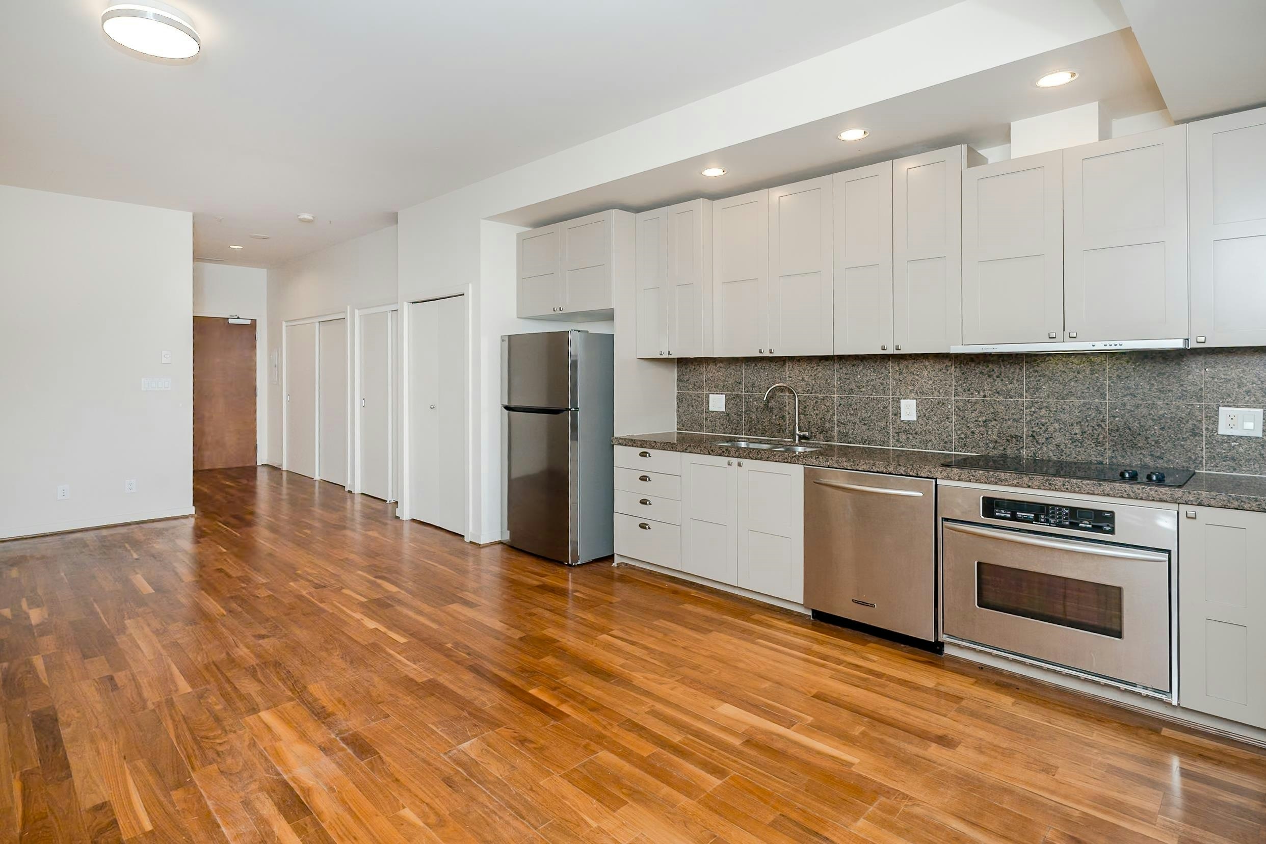 1113-1333 W Georgia Street, Vancouver, BC, V6E 4V3 - 9