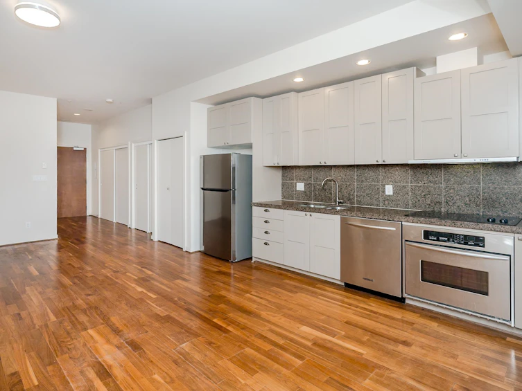 1113-1333 W Georgia Street, Vancouver, BC, V6E 4V3 - 9