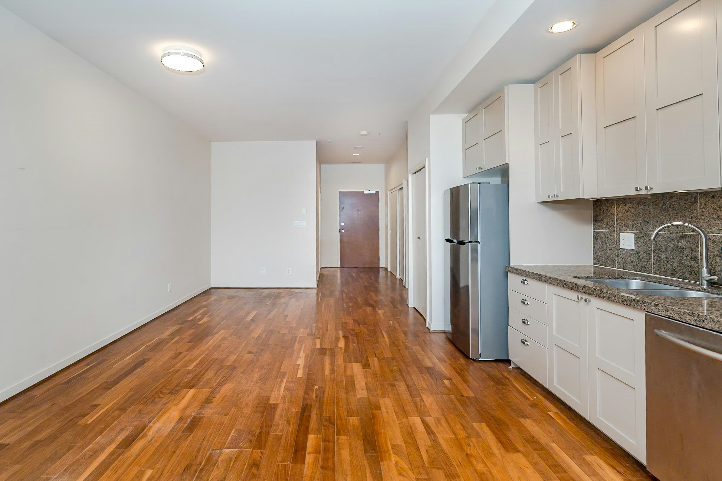 1113-1333 W Georgia Street, Vancouver, BC, V6E 4V3 - 10