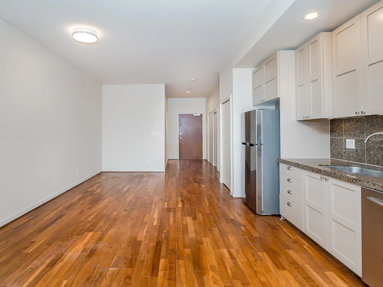 1113-1333 W Georgia Street, Vancouver, BC, V6E 4V3 - 10