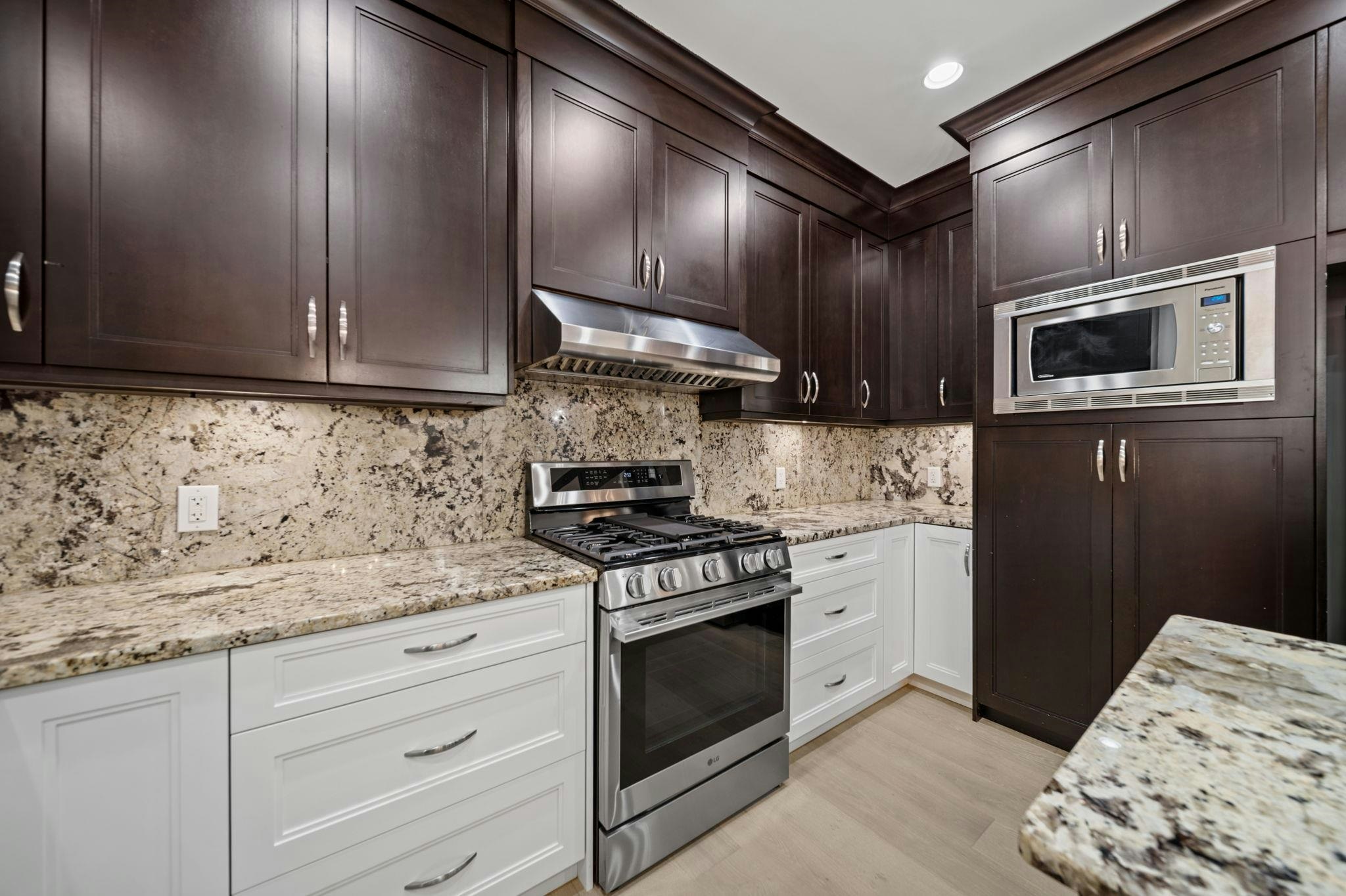 13101 14 Avenue, Surrey, BC, V4A 1G6 - 12