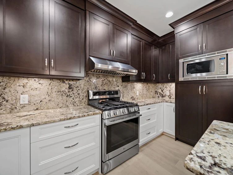 13101 14 Avenue, Surrey, BC, V4A 1G6 - 12