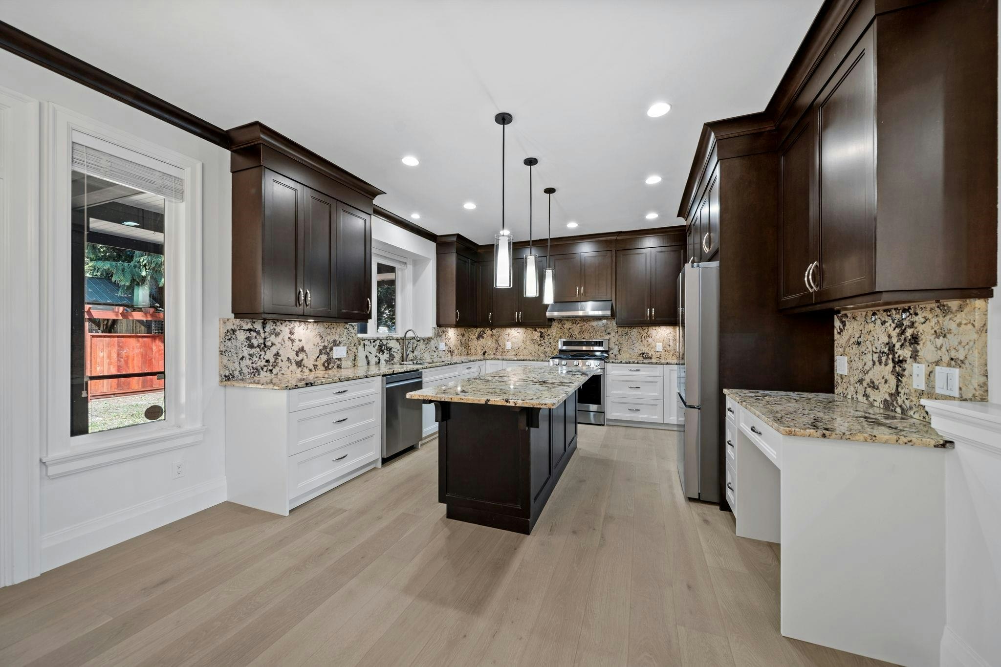 13101 14 Avenue, Surrey, BC, V4A 1G6 - 11