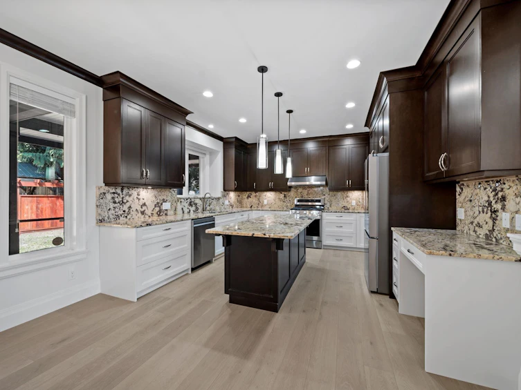 13101 14 Avenue, Surrey, BC, V4A 1G6 - 11