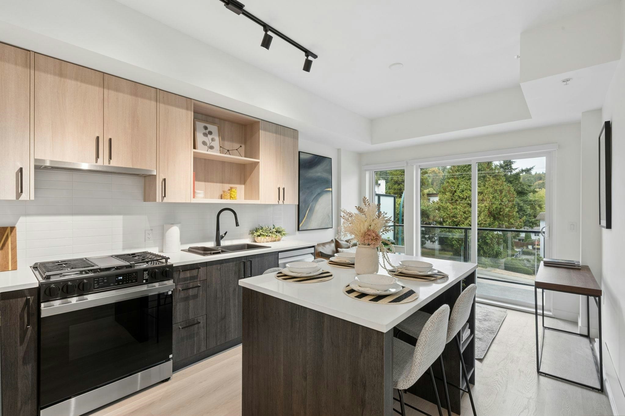 106-1100 Clarke Road - 2