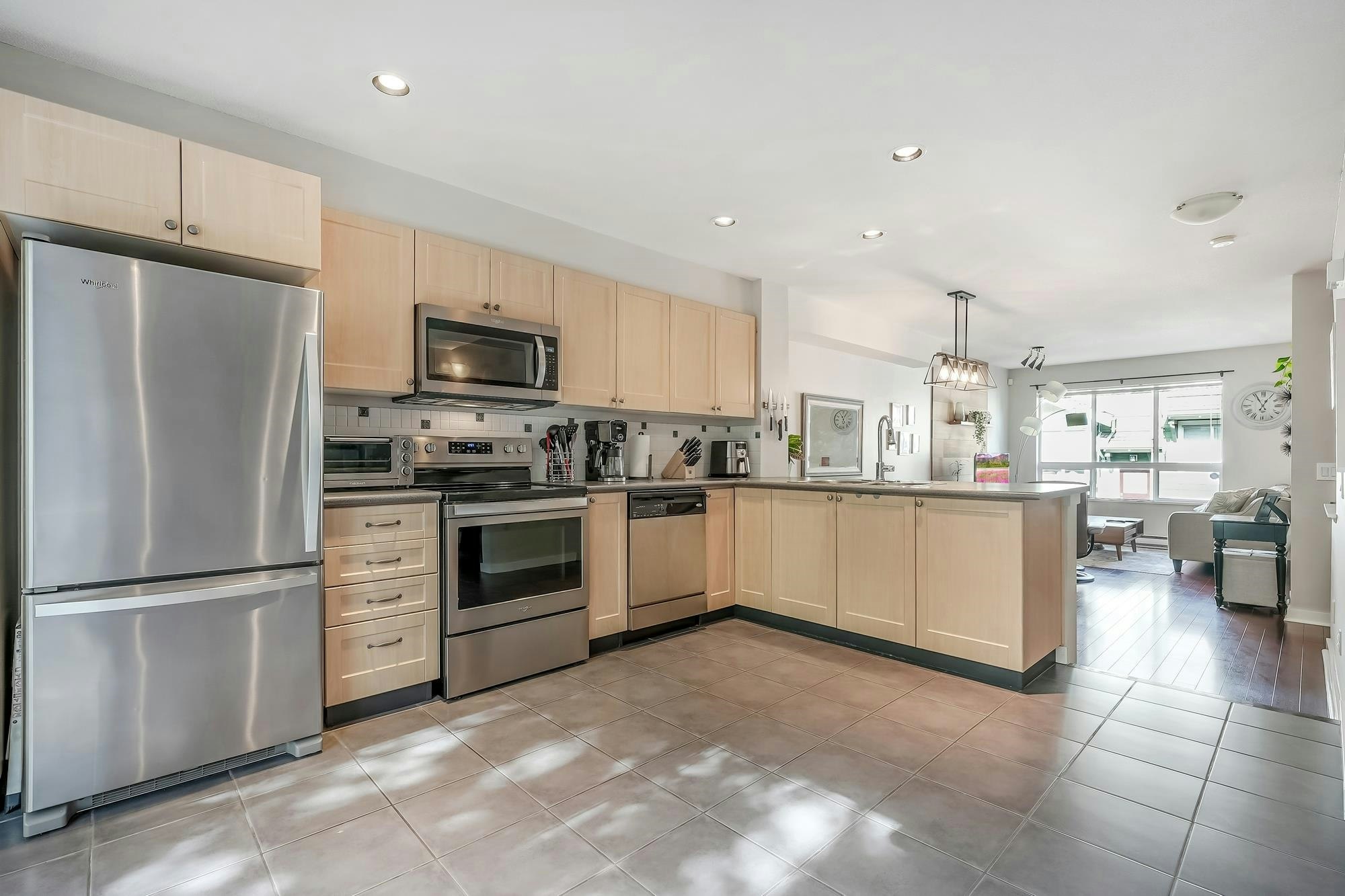 15168 36 Avenue, Surrey, BC, V3S 0Z6 - 9