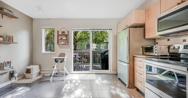 15168 36 Avenue, Surrey, BC, V3S 0Z6 - 11