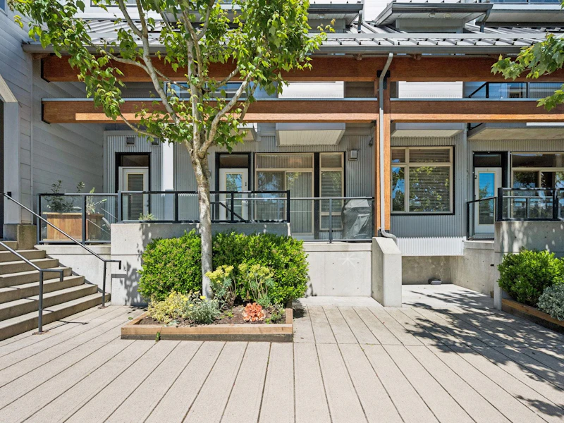 1 - 6233 London Road, Richmond BC V7E 3S3