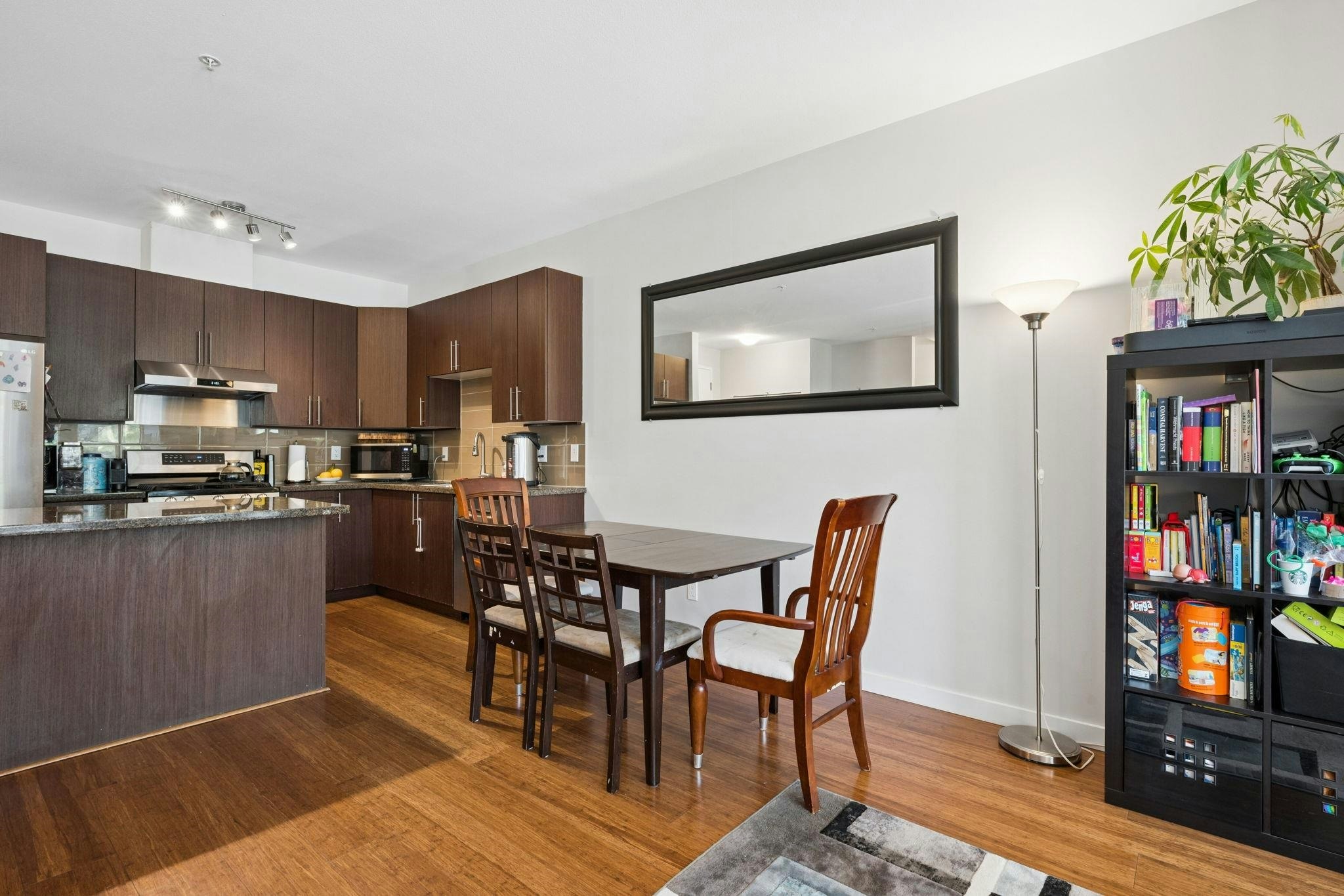 1-6233 London Road, Richmond, BC, V7E 3S3 - 9