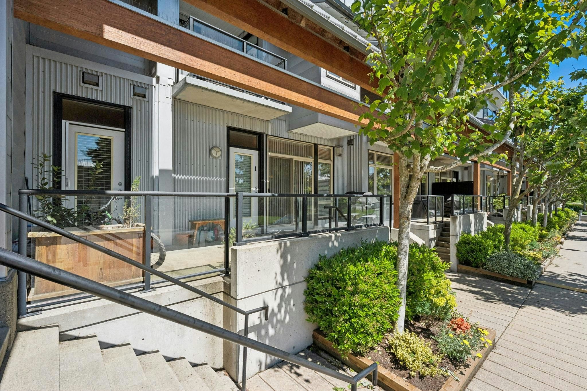 1-6233 London Road, Richmond, BC, V7E 3S3 - 2