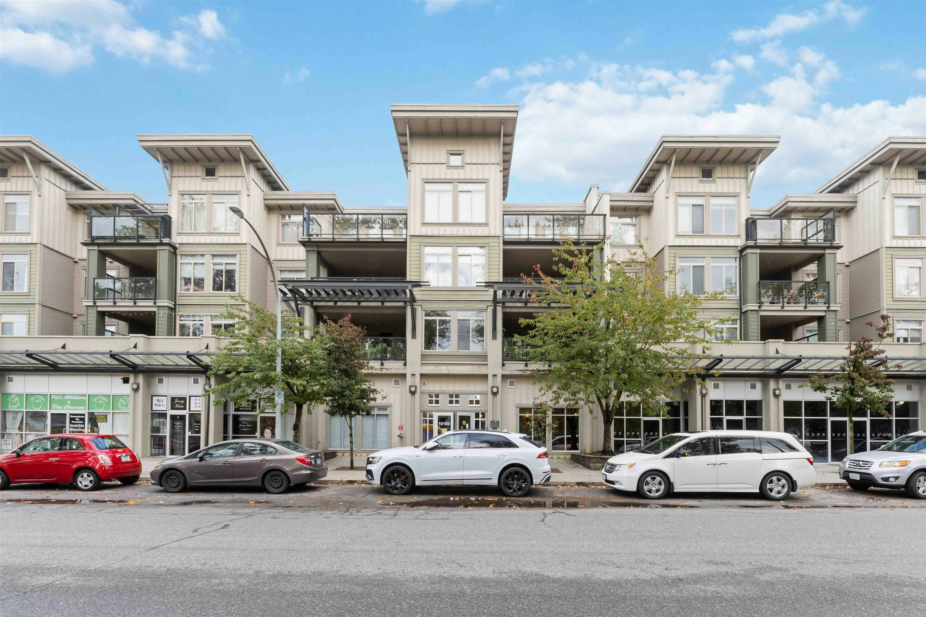 101-10180 153 Street, Surrey, BC, V3R 0B5