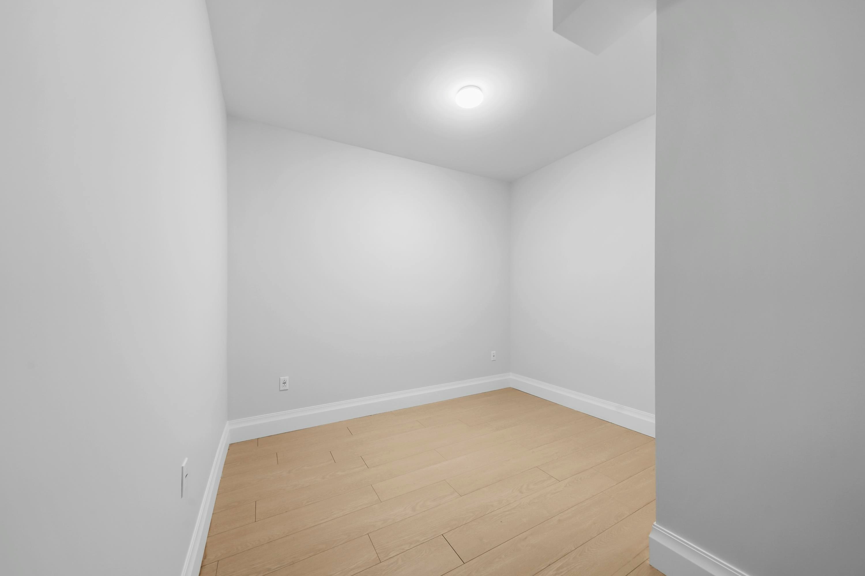1699* 18 Avenue, Surrey, BC, V3Z 9X5 - 26