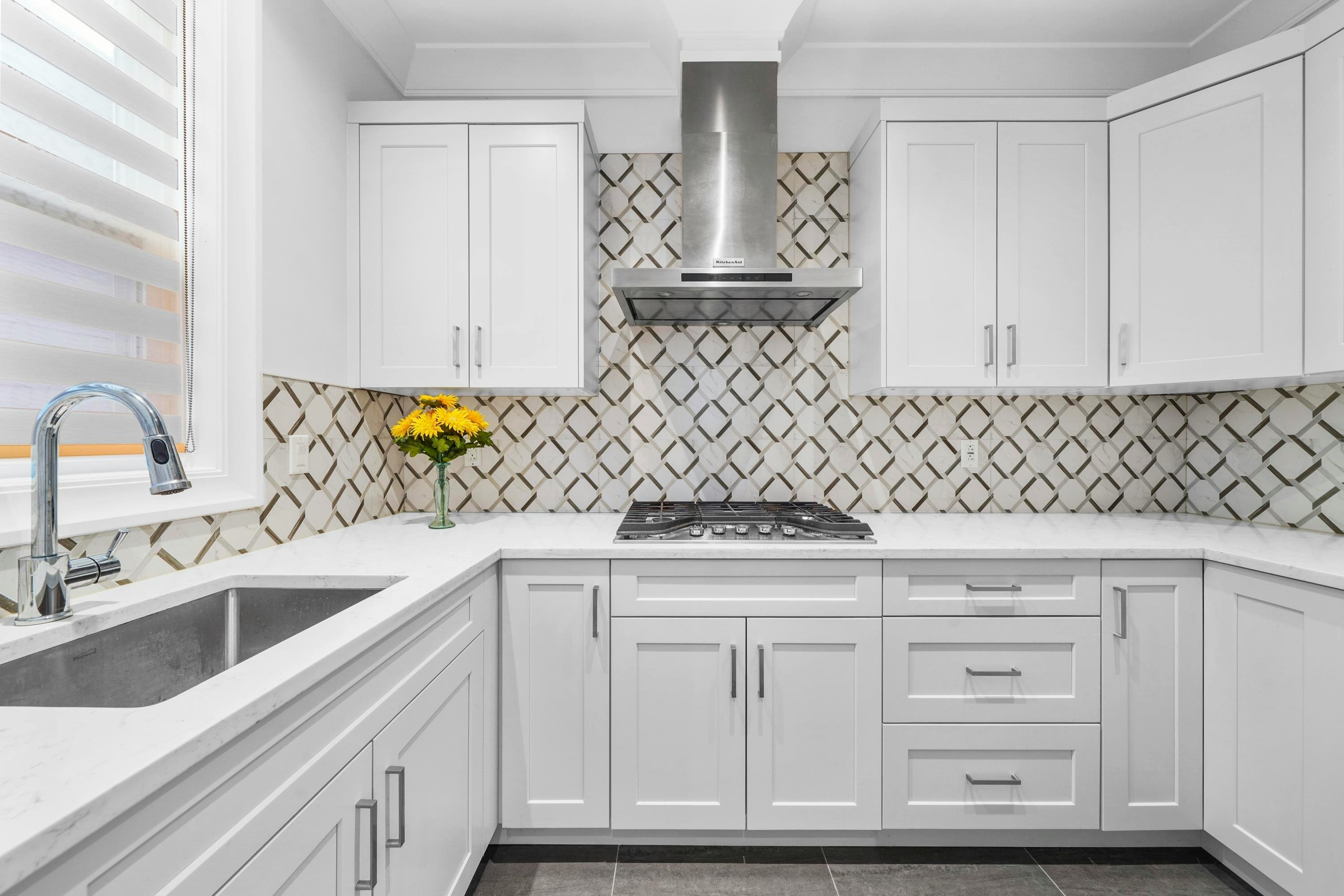 1699* 18 Avenue, Surrey, BC, V3Z 9X5 - 11