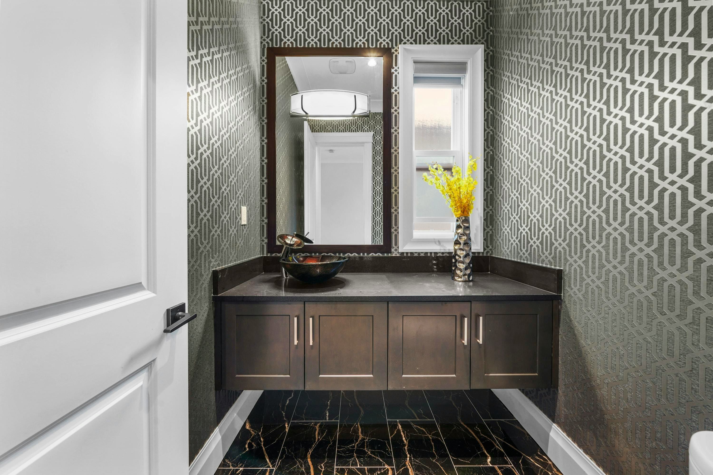 1699* 18 Avenue, Surrey, BC, V3Z 9X5 - 3
