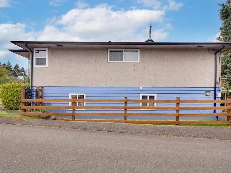 2137 20th Avenue, Vancouver, BC, V5N 2L4 - 3