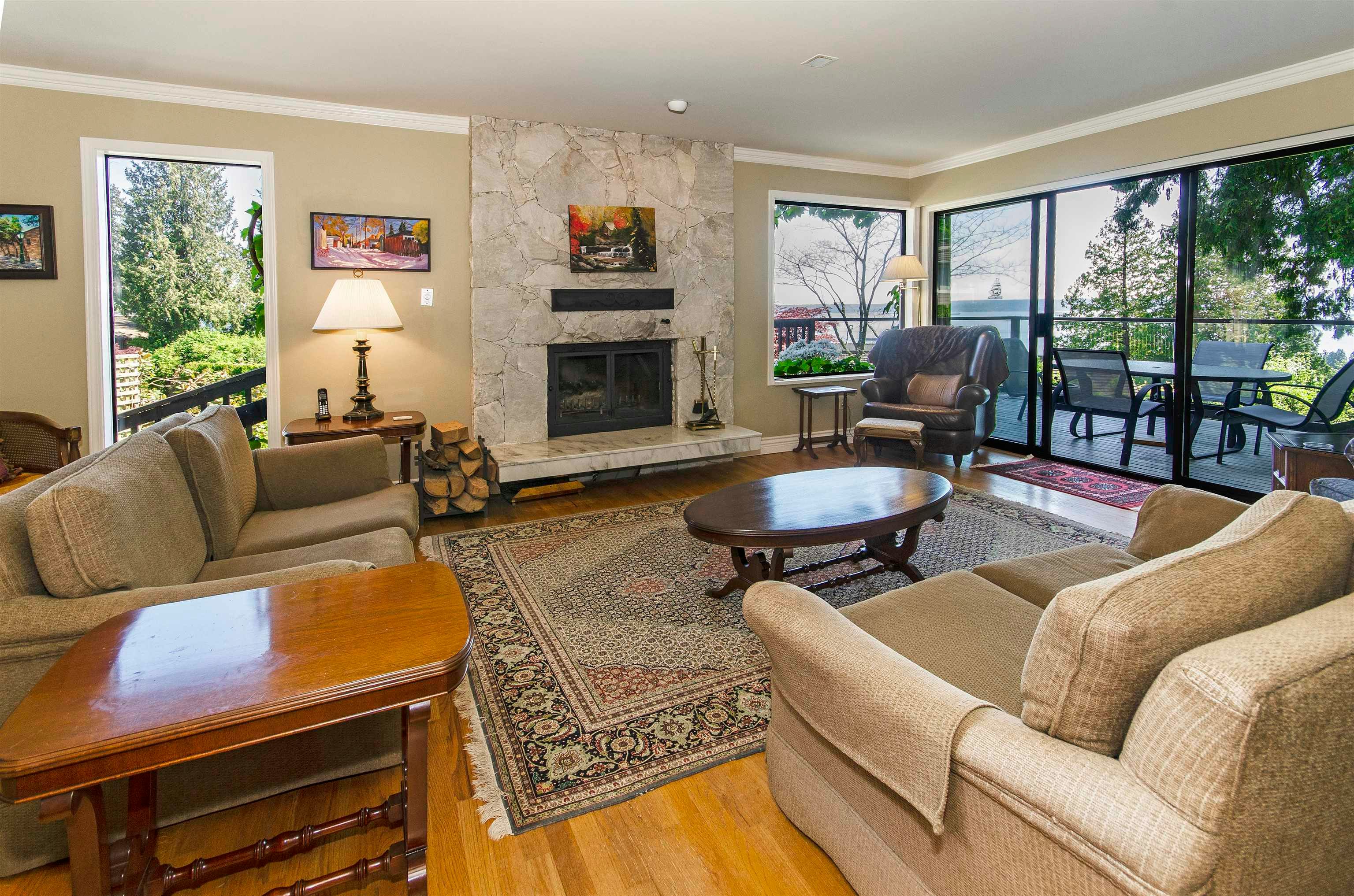 2440 Queens Avenue, West Vancouver, BC, V7V 2Y6 - 6