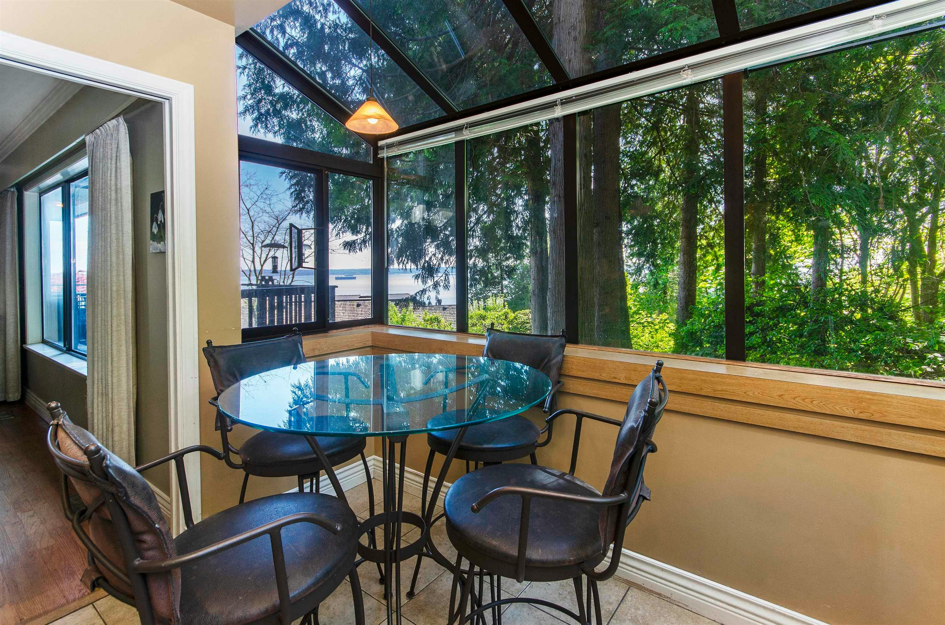 2440 Queens Avenue, West Vancouver, BC, V7V 2Y6 - 9
