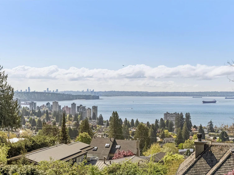 2440 Queens Avenue, West Vancouver, BC, V7V 2Y6 - 38