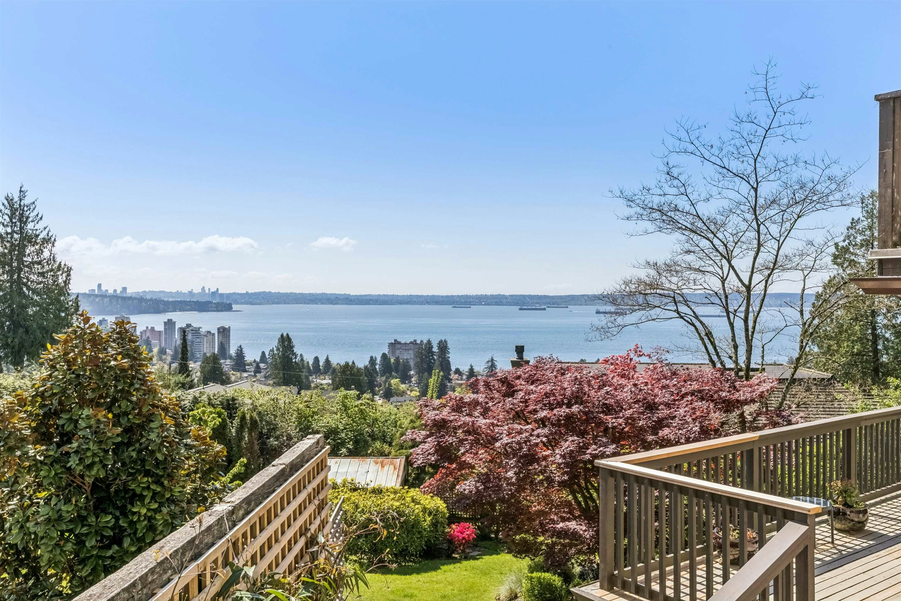 2440 Queens Avenue, West Vancouver, BC, V7V 2Y6 - 2