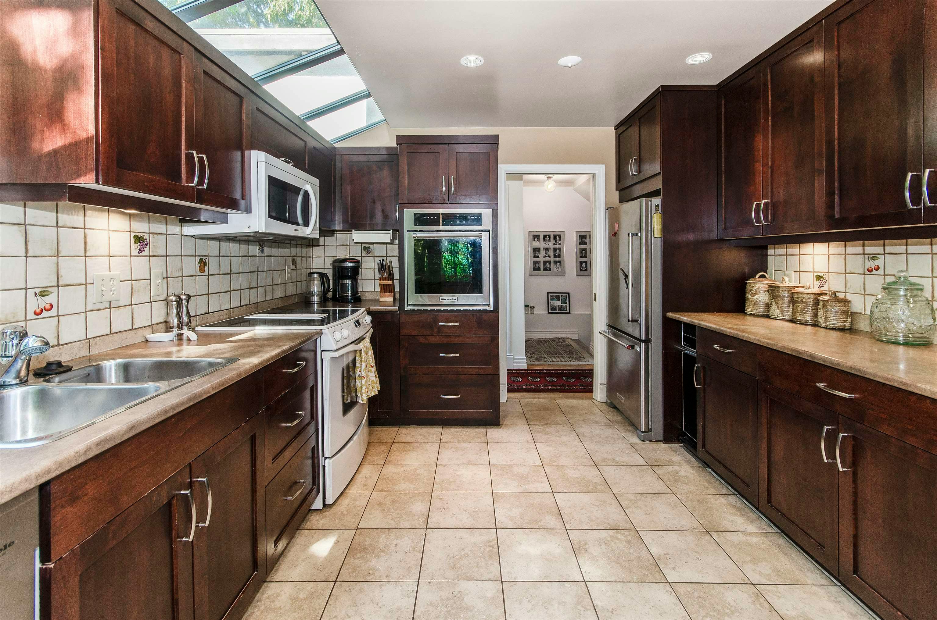 2440 Queens Avenue, West Vancouver, BC, V7V 2Y6 - 11