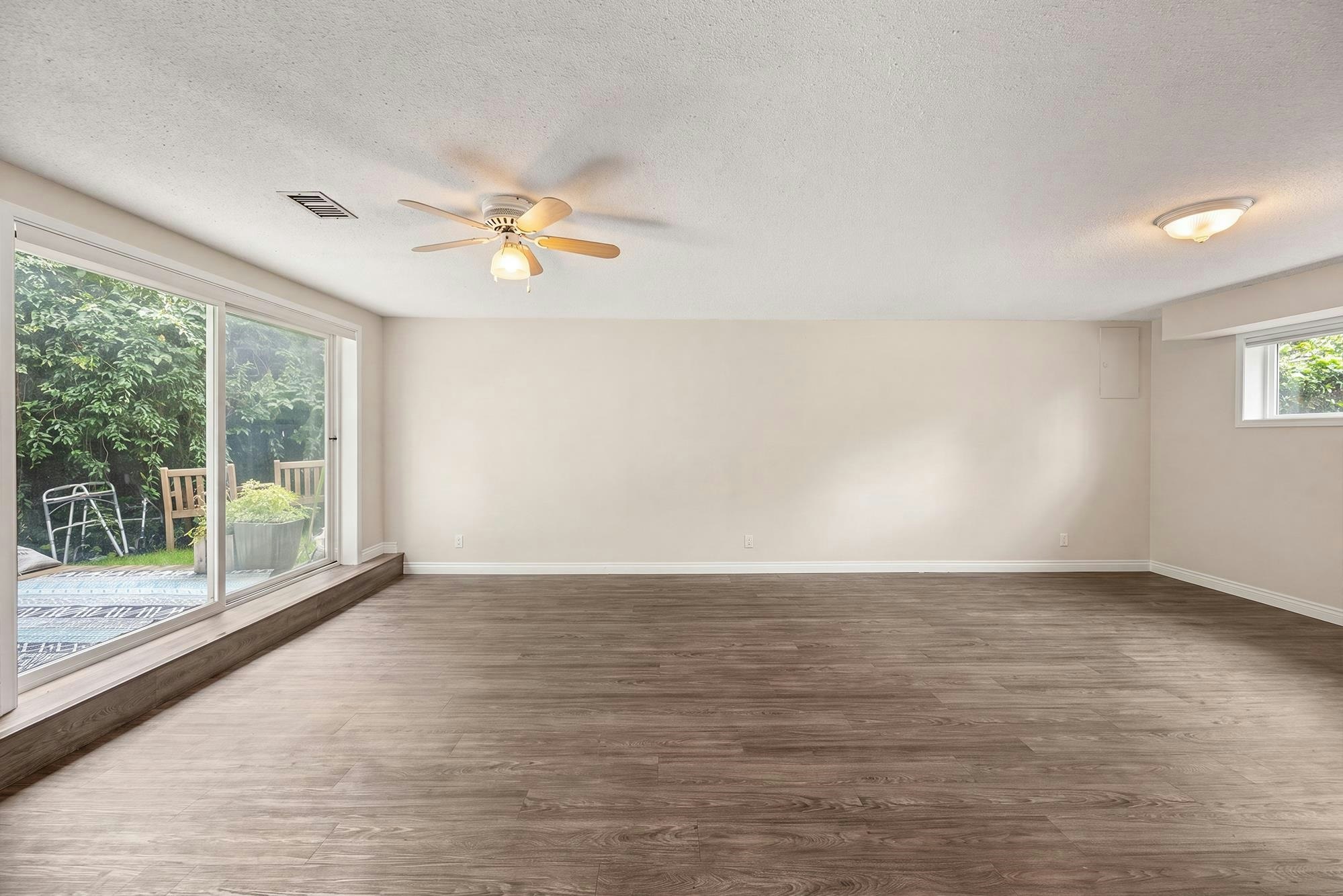 1001 Gatensbury Street, Coquitlam, BC, V3J 5J6 - 30