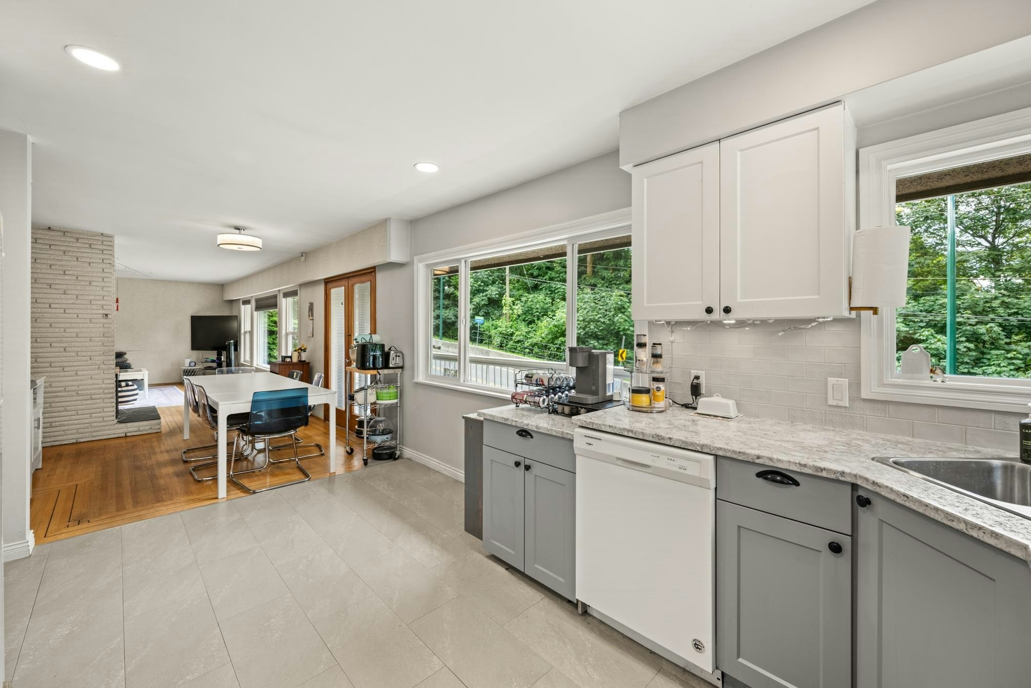 1001 Gatensbury Street, Coquitlam, BC, V3J 5J6 - 6