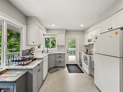 1001 Gatensbury Street - 4