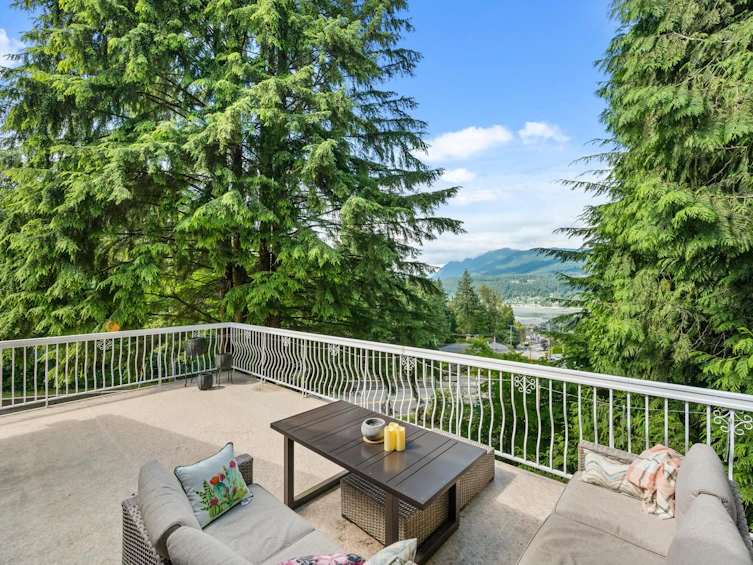 1001 Gatensbury Street, Coquitlam, BC, V3J 5J6