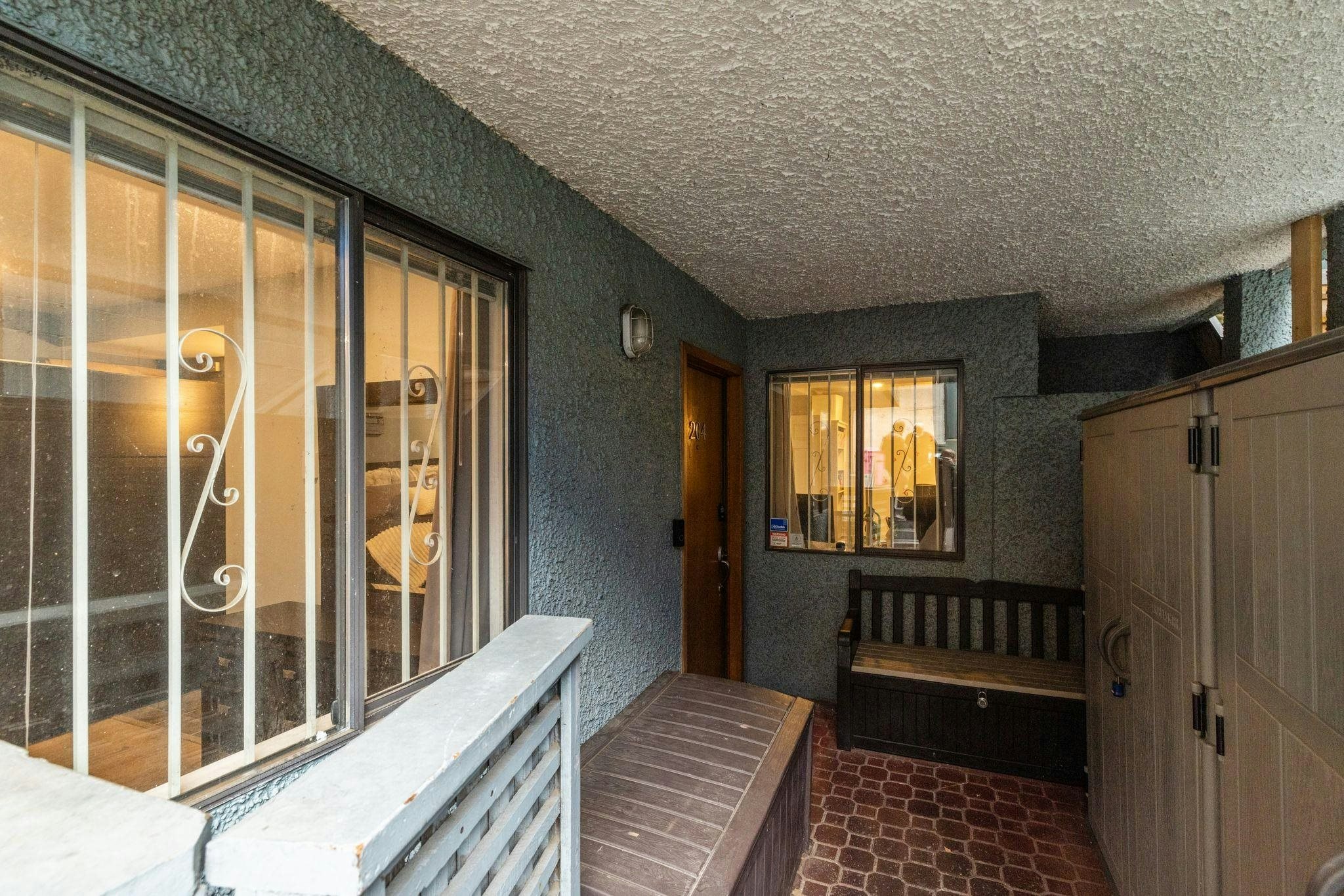 204-1220 W 6th Avenue, Vancouver, BC, V6H 1A5