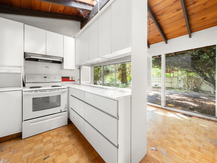 3745 Southridge Avenue, West Vancouver, BC, V7V 3H9 - 13