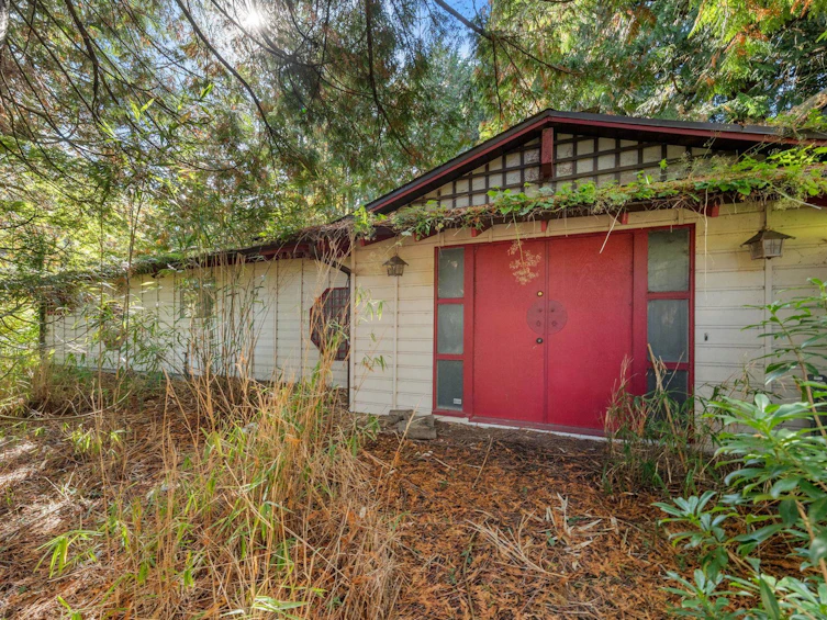 3745 Southridge Avenue, West Vancouver, BC, V7V 3H9 - 3