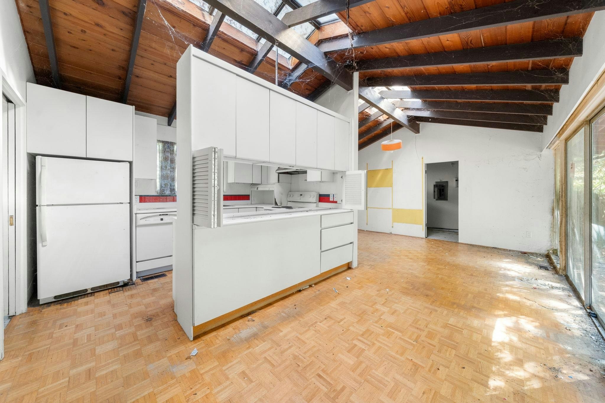 3745 Southridge Avenue, West Vancouver, BC, V7V 3H9 - 14