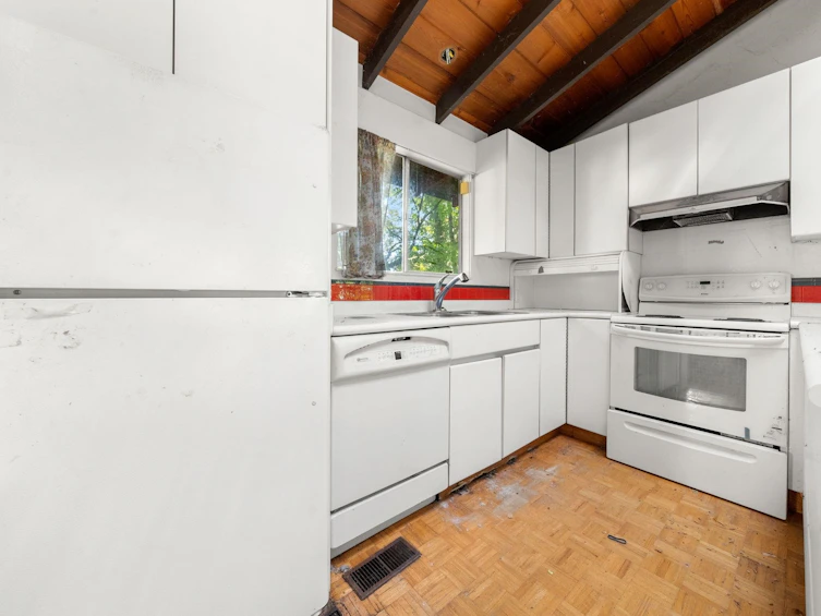 3745 Southridge Avenue, West Vancouver, BC, V7V 3H9 - 12