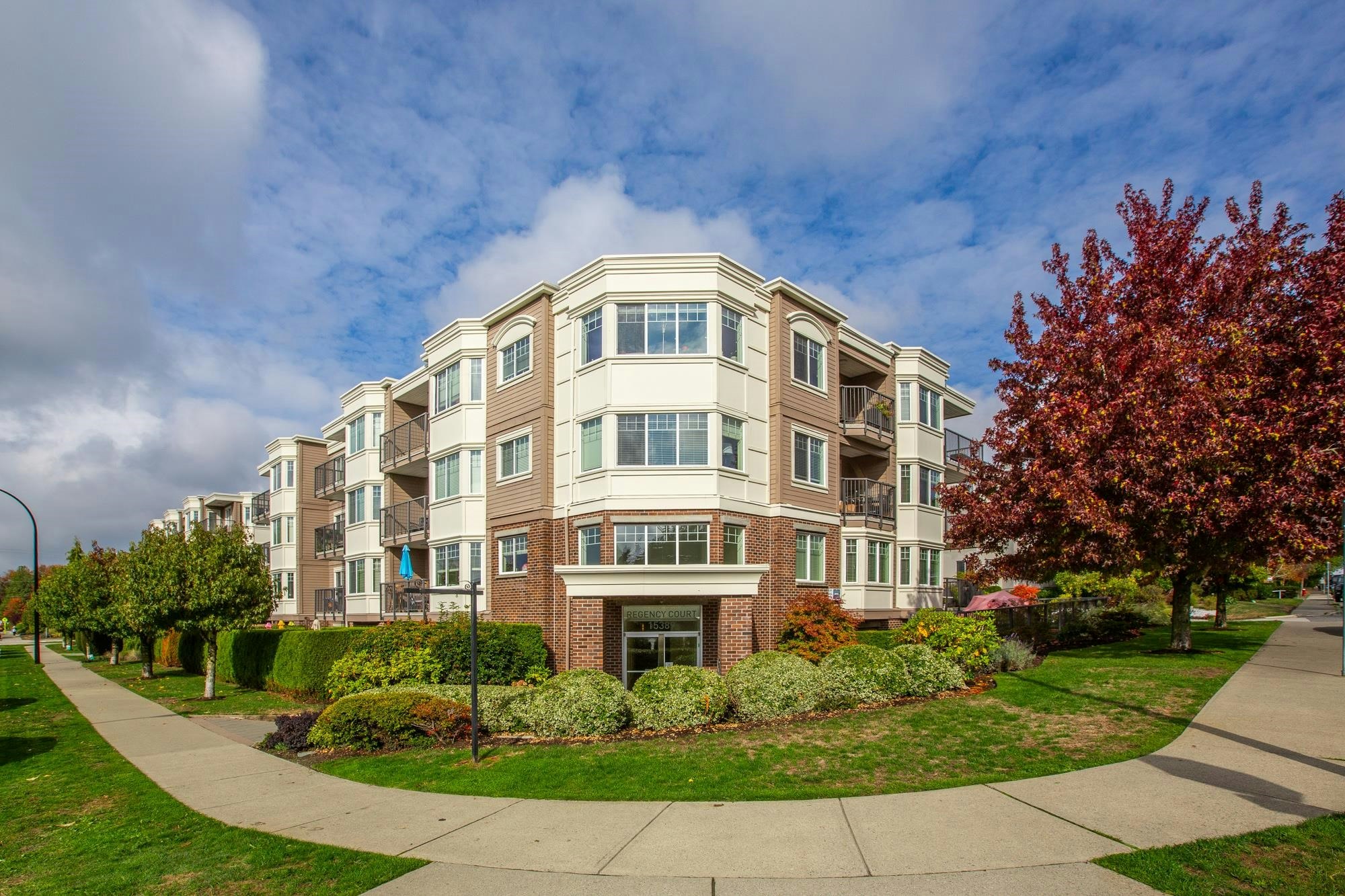 305-15389 Roper Avenue, Surrey, BC, V4B 2G2