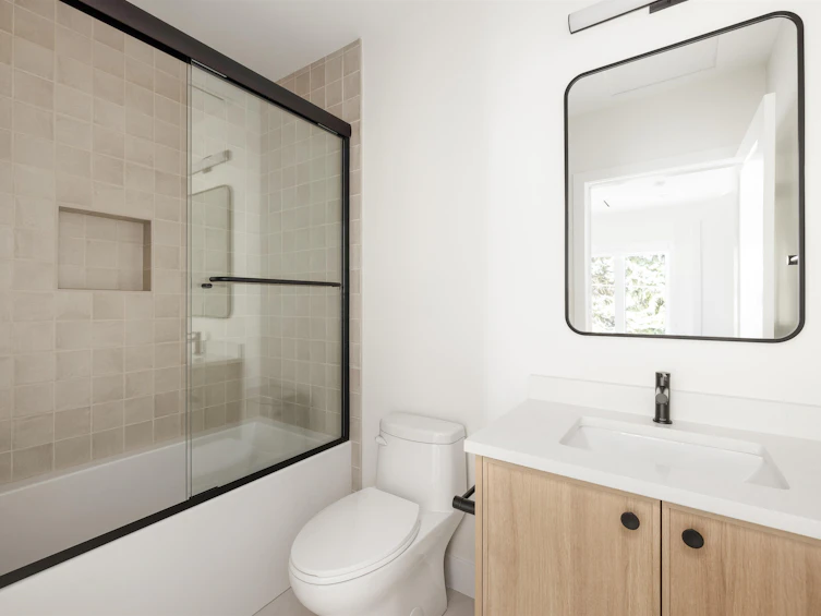 3143 E 19 Avenue, Vancouver, BC, V5M 2T2 - 14