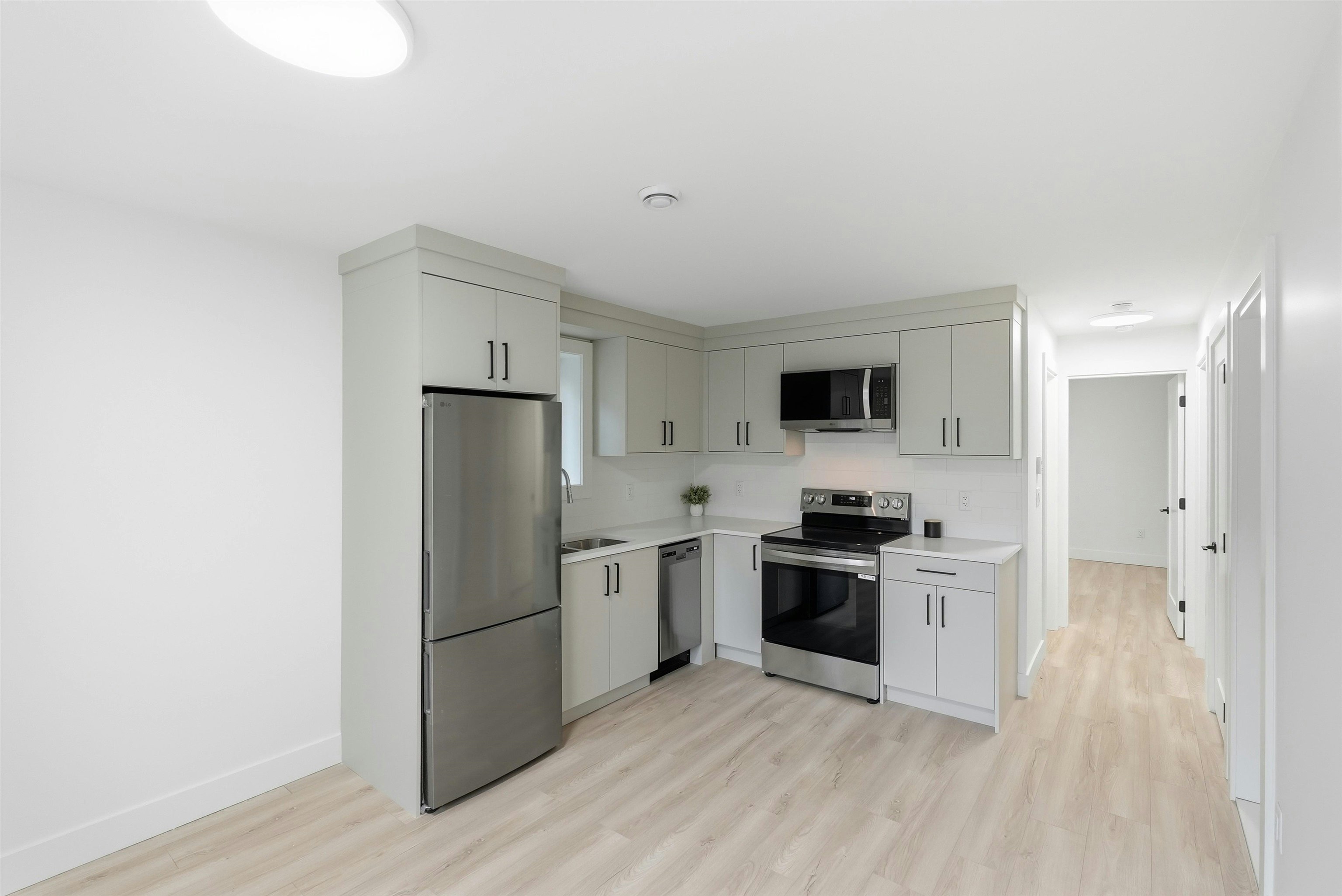 9312 Ebor Road, Delta, BC, V4C 3K7 - 16