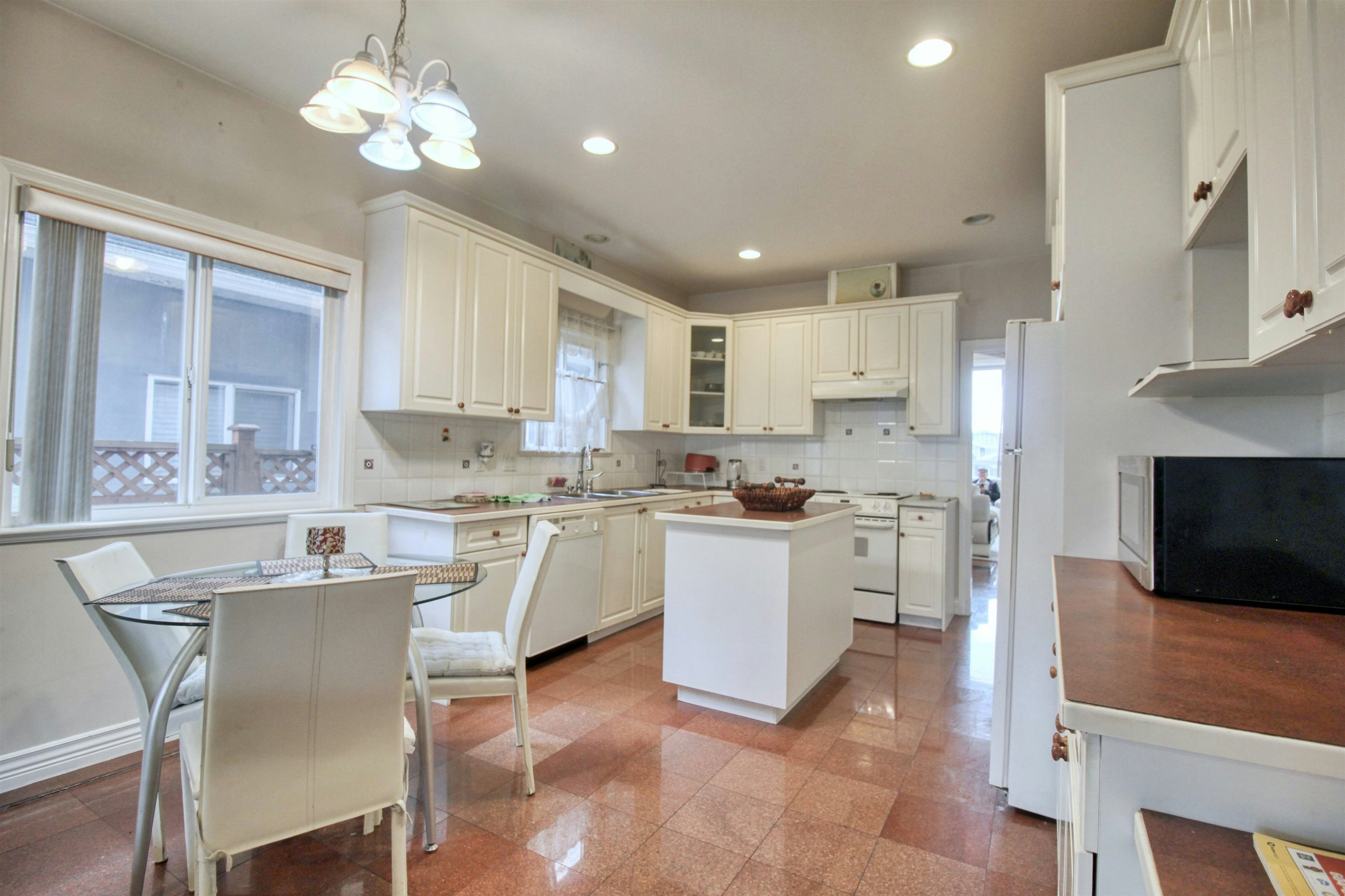 6031 Rumble, Burnaby, BC, V5J 2C6 - 13