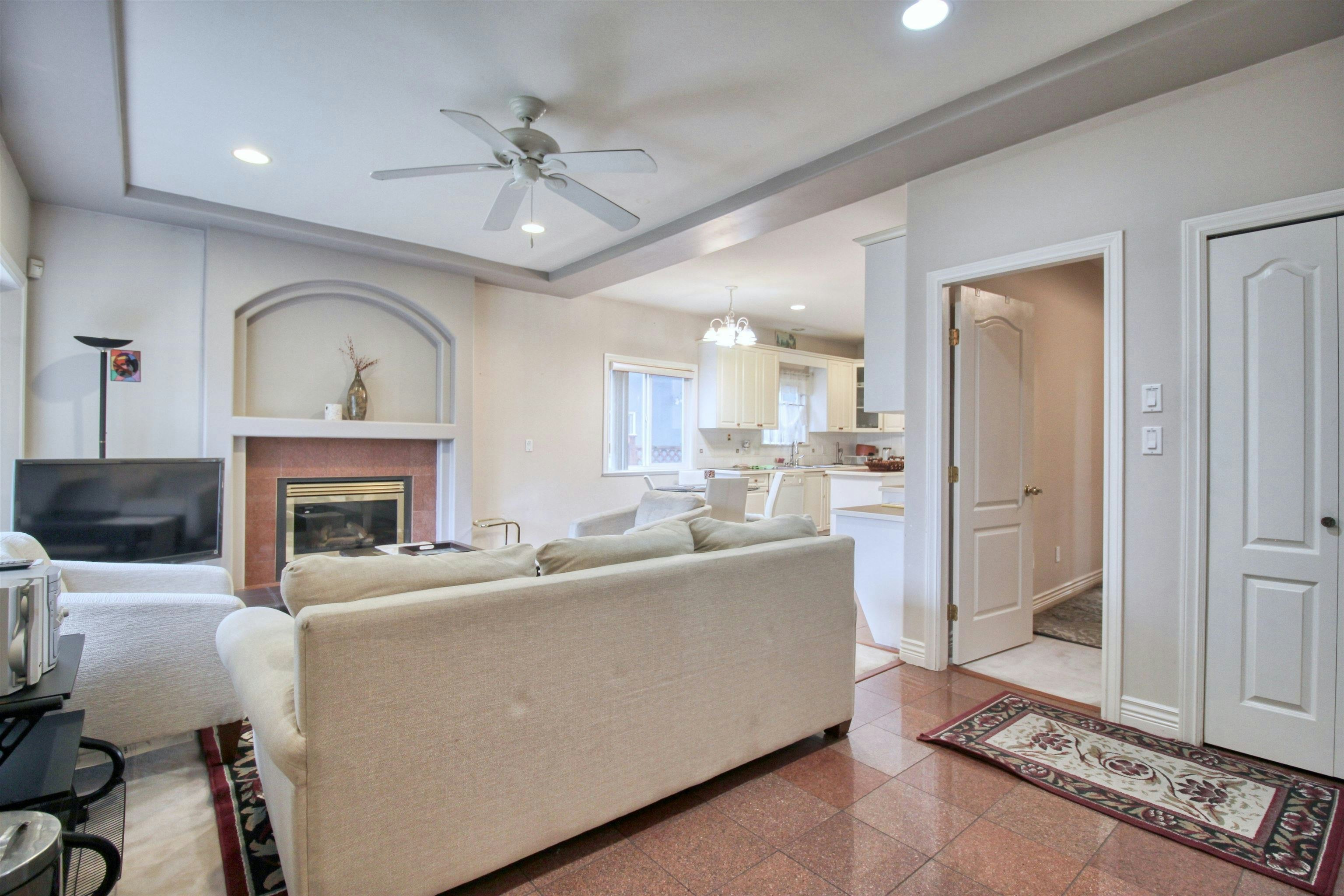 6031 Rumble, Burnaby, BC, V5J 2C6 - 17