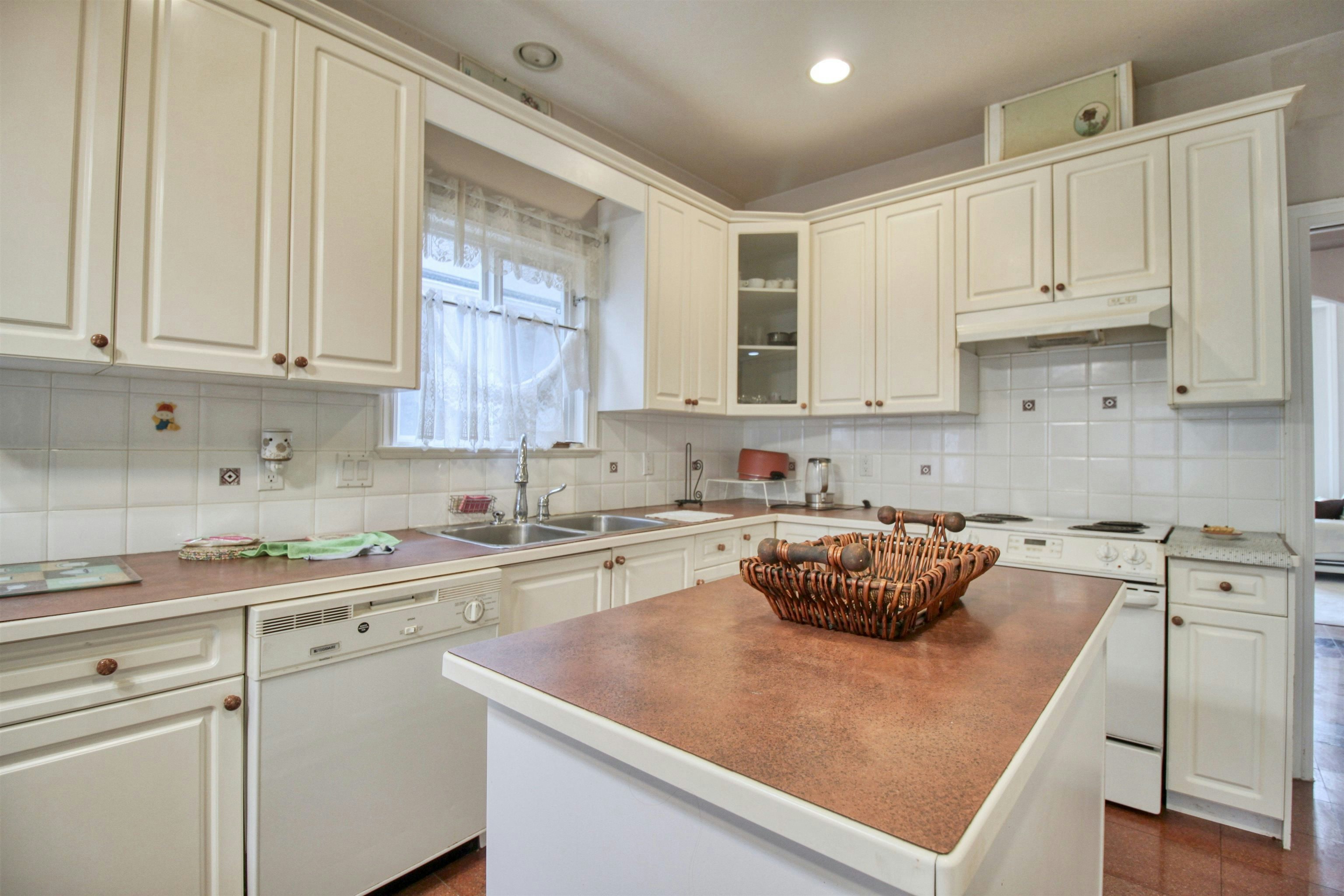 6031 Rumble, Burnaby, BC, V5J 2C6 - 14